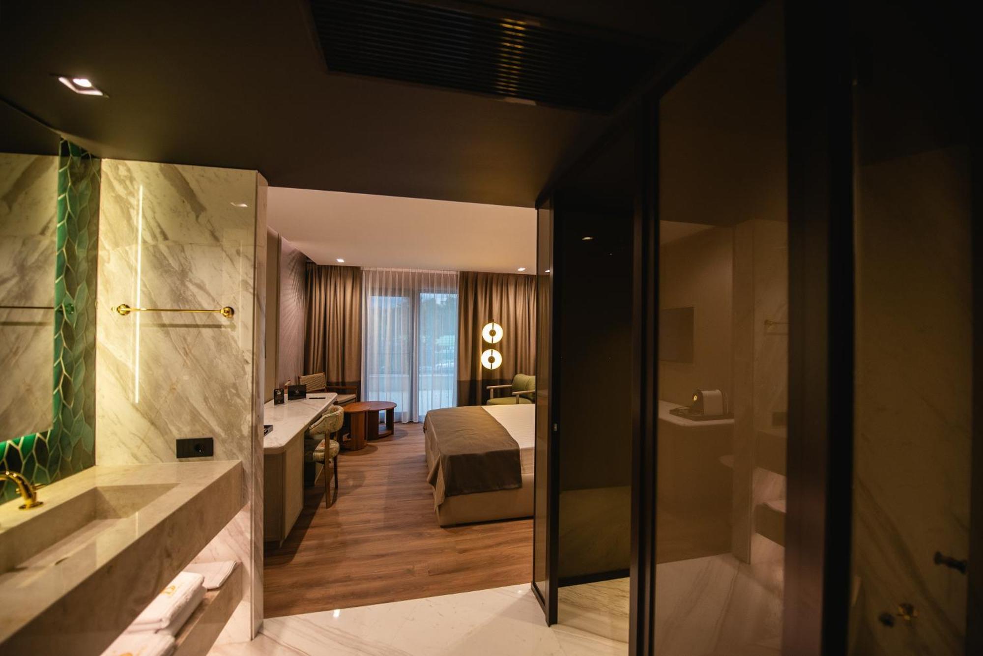 G.g.gociman Hotel Mamaia